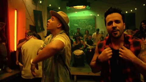 Luis Fonsi GIF by reactionseditor
