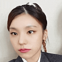 Helmets kpop pretty itzy jyp GIF