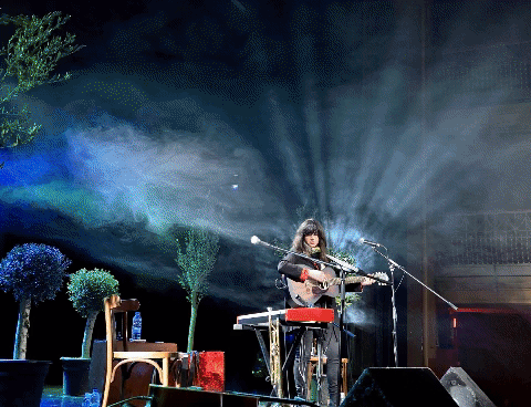 joana serrat enric montefusco GIF