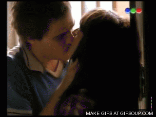 Beso GIF