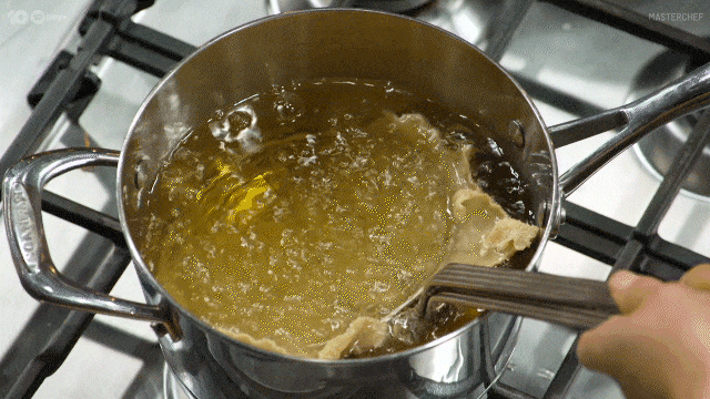 Oil Fry GIF by MasterChefAU
