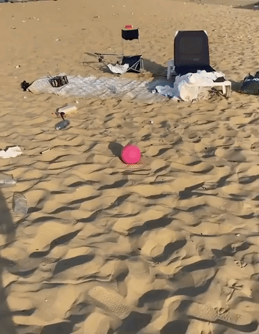 Garbage Litters Bournemouth Beach 