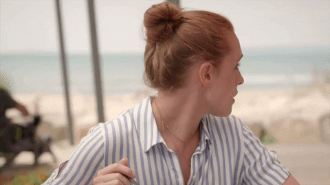 girl what GIF by Un si grand soleil