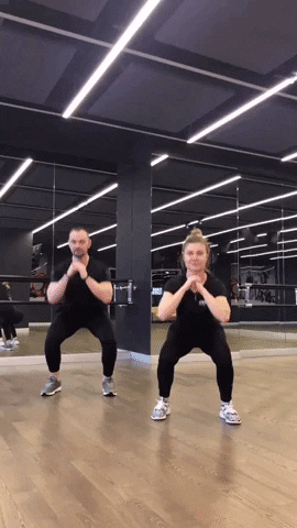 hiitworkout giphyupload squats with a switch to lunges GIF