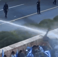 Radityohari GIF