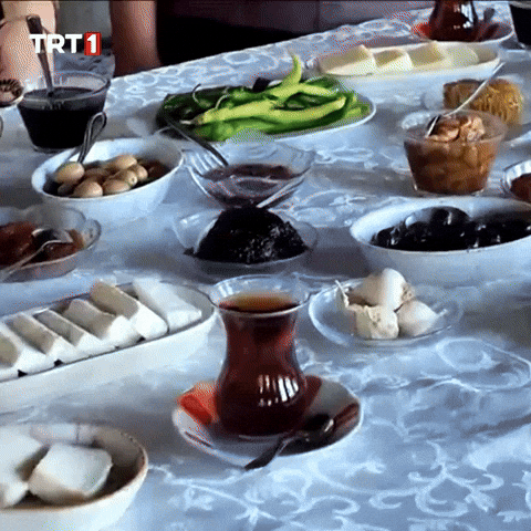 Hungry Breakfast GIF by TRT
