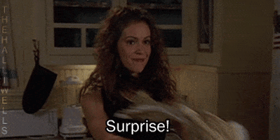 phoebe halliwell GIF