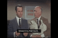 s reactions no GIF