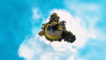 Samsung Gear 360 Used to Create Tiny Planet Effect