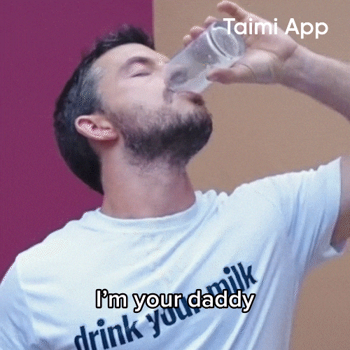 Jonathan Bailey Daddy GIF by Taimi