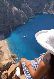 ela-k giphyupload happy summer instagram GIF