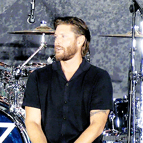aborddelimpala done jensen ackles aborddelimpala GIF