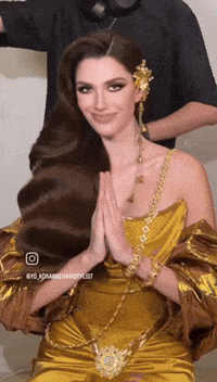 Isabela Menin GIF