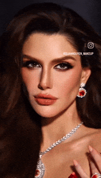 Isabela Menin GIF