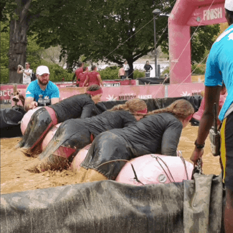 MuddyAngelRun fun freude mud spass GIF