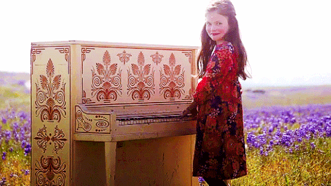 mackenzie foy GIF
