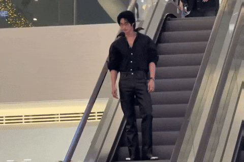 Fashion Win GIF