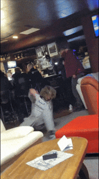 afrosamuraj dance beer pub breakdance GIF