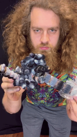 jhudson_tiedye chess tiedye queensgambit jhudsontiedye GIF