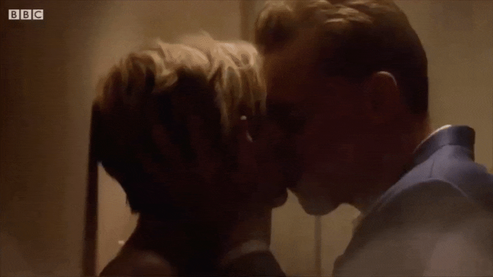 Tom Hiddleston GIF by Digital Spy