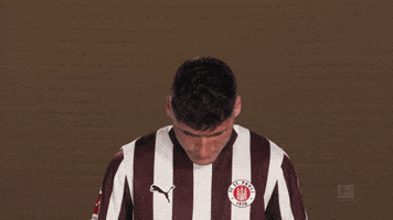 Look Up St Pauli GIF by Bundesliga