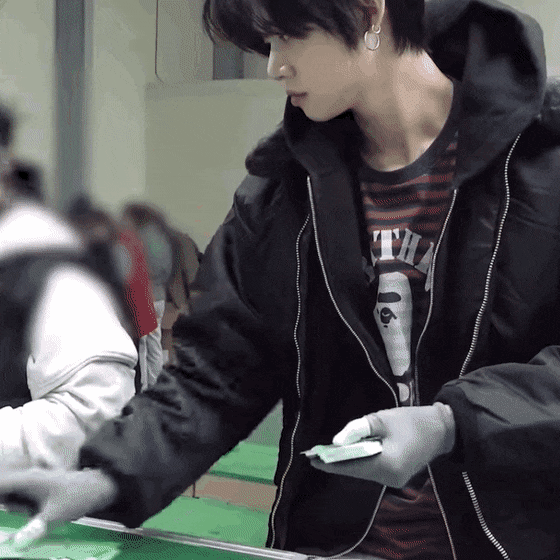 mathiho giphyupload GIF