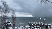 Heavy Lake-Effect Snowfall Threatens Ontario's Niagara Region