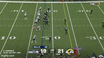 kingkaps7 giphyupload kingkaps7 darnold to jsn for a first down GIF