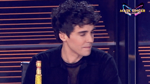 Mascara Masks GIF by Mask Singer A3