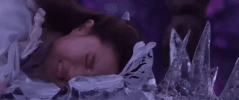 liu yi fei san sheng san shi shi li tao hua GIF