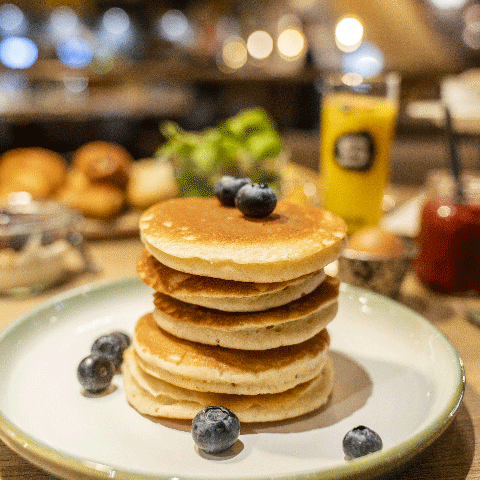 De_Smulpot giphyupload restaurant lunch diner GIF