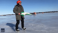 Skater Channels His Inner Mary Poppins and Uses Umbrella to Harness Wind Power