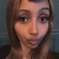 Twitter Vicky GIF