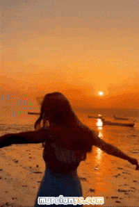 Reina Saludos GIF by Murcianys LLC