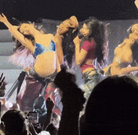 Mia Gag GIF