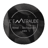 HotelEmeraude paradiski emeraude lesarcs peiseyvallandry Sticker