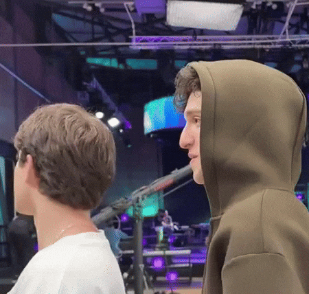 Iannis GIF
