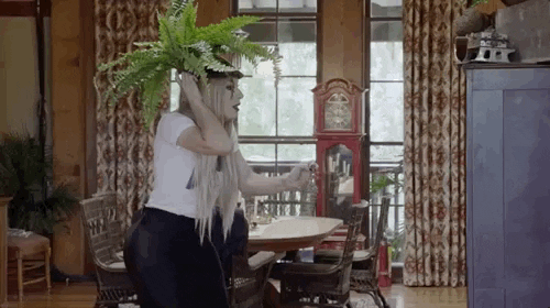 sneaking alaska thunderfuck GIF by VH1