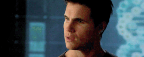 robbie amell GIF