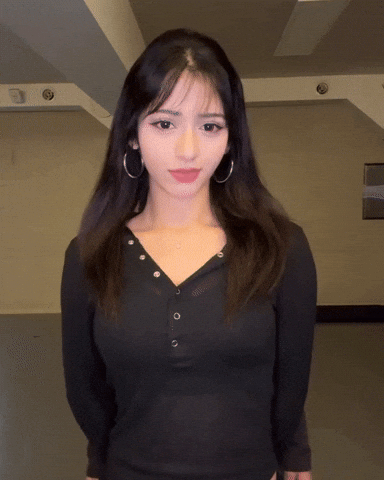 Aria Xin GIF
