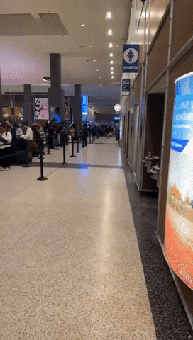 Southwest Airlines Customer Service Line Grows at Austin Airport
