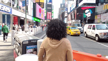 escritorwannabe hello hola saludos betty GIF