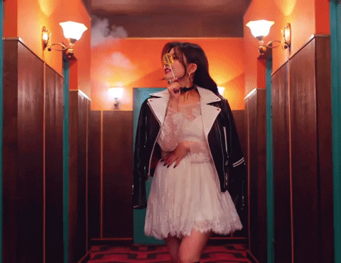 Senorita GIF by (G)I-DLE