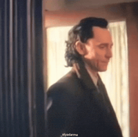 Tom Hiddleston What GIF