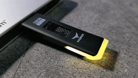 axiangchin giphyupload gaming spark rgb GIF