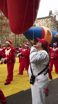 'Elf on the Shelf' Takes Part in Macys Parade