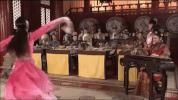 zhen huan zhuan dance GIF