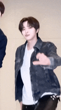Leo GIF