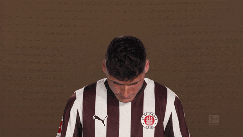 Look Up St Pauli GIF by Bundesliga