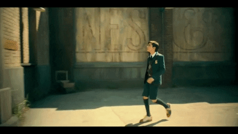 MCMinnow giphyupload umbrella academy s2e1 number five GIF